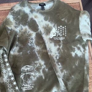 Forever 21 Green Tie-Dye Graphic Sweatshirt